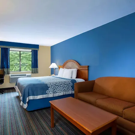 Days Inn By Wyndham Runnemede Philadelphia Area Exterior foto
