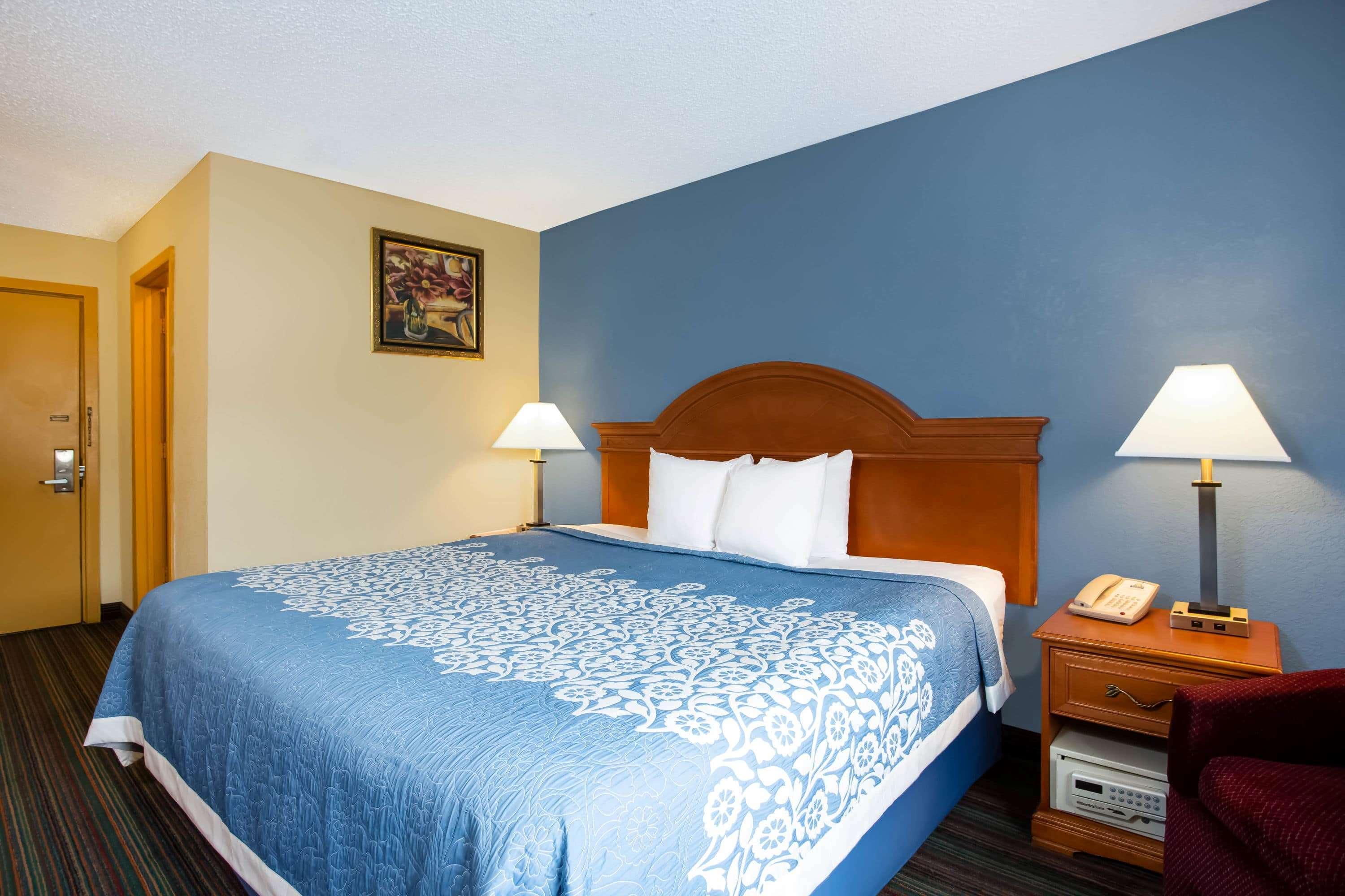 Motel Days By Wyndham Philadelphia Area Runnemede